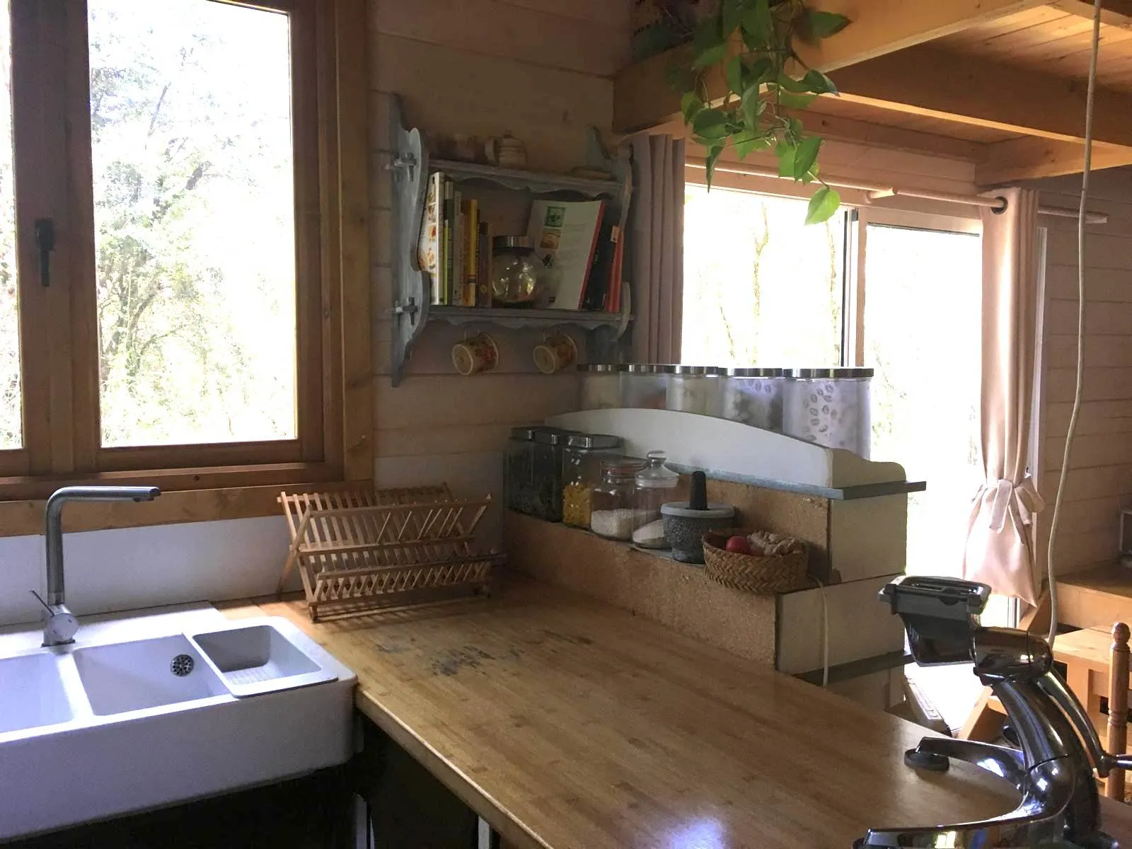 Bonito bungalow para desmontar. Fácil montaje