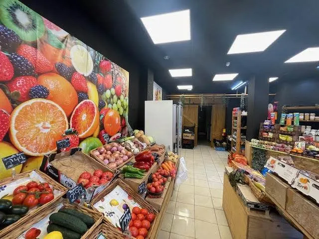 Frutería en traspaso en La Sagrada Família, Barcelona
